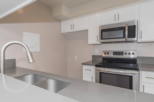 Photo - Wardlow Apartments