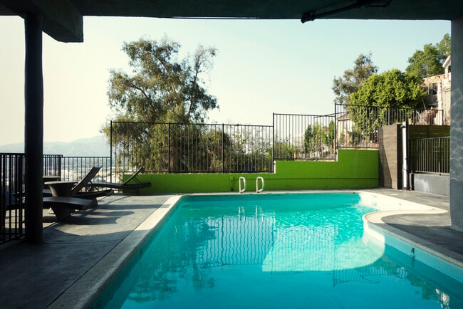 Photo - Carlyle Apartments