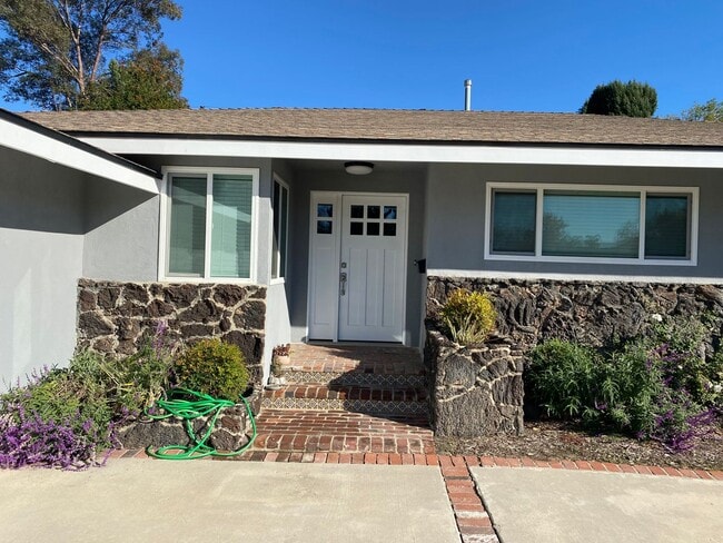 Photo - 5900 Cahill Ave