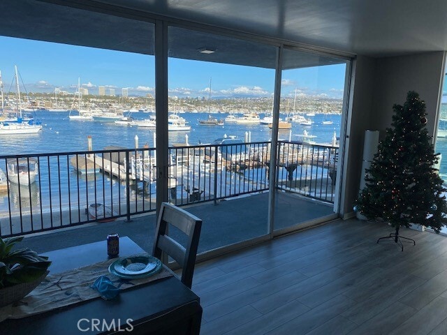 Photo - 1006 E Balboa Blvd