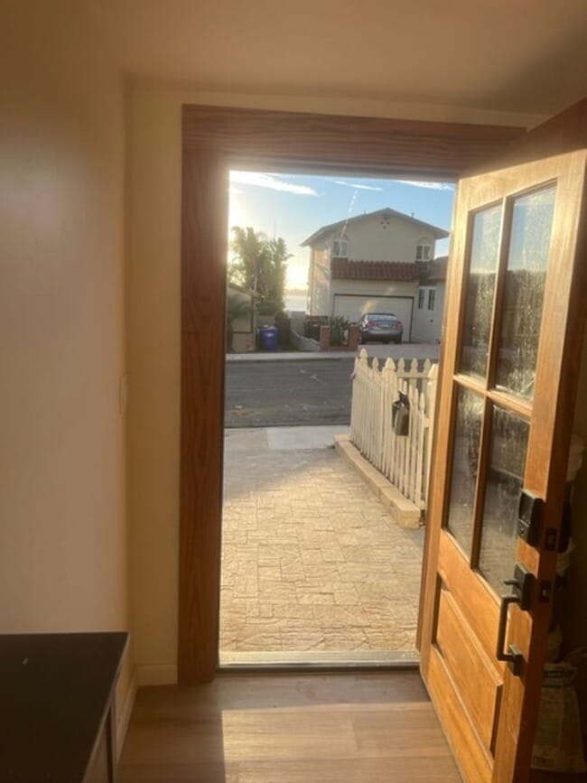 Photo - 3 Br 2 Ba home 5 minutes away from USD.