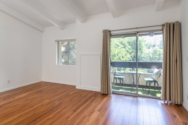 Photo - 2700 Cahuenga Blvd E Unit 2700 Cahuenga Blvd East No 1303