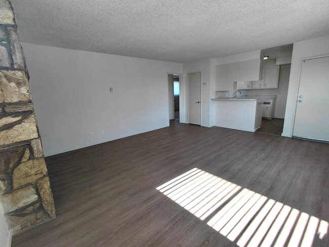 Photo - Memorial Apartments- Super Clean 2 Bedroom 1 Bath Apartment in Memorial Heights Unit 620-3L