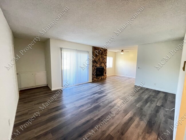 Photo - 13956 Vanowen St Apartments