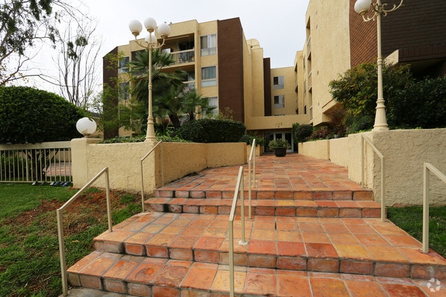 Photo - Bakman Towers