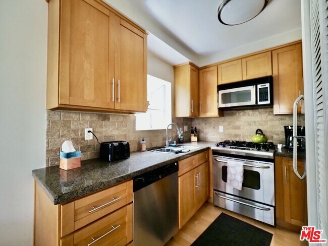 Photo - 1144 10th St Unit 9