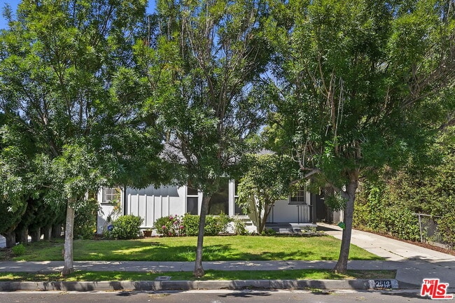 Photo - 2519 S Bentley Ave