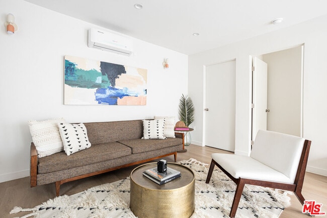 Photo - 1948 Preston Ave