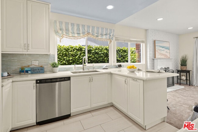 Photo - 12581 Sanford St