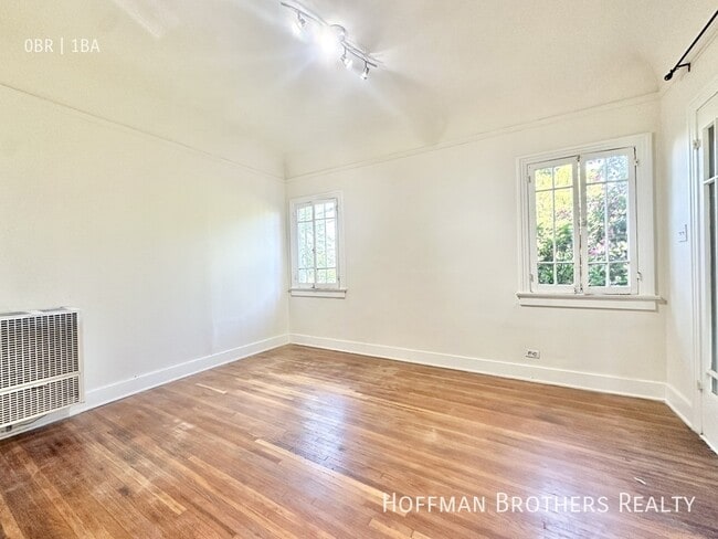 Photo - 806 Lucile Ave