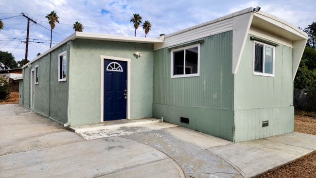 Building Photo - 22556 Lukens Ln