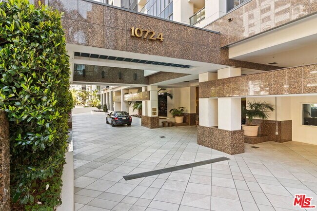 Photo - 10724 Wilshire Blvd Unit 503