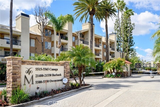 Building Photo - 5565 Canoga Ave Unit 307