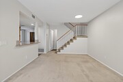 Photo - Spacious 3-Bedroom Townhome in Orangethorp...