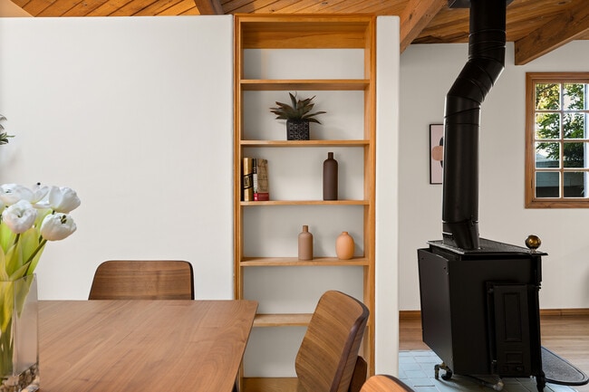 Photo - 3034 Valevista Trl