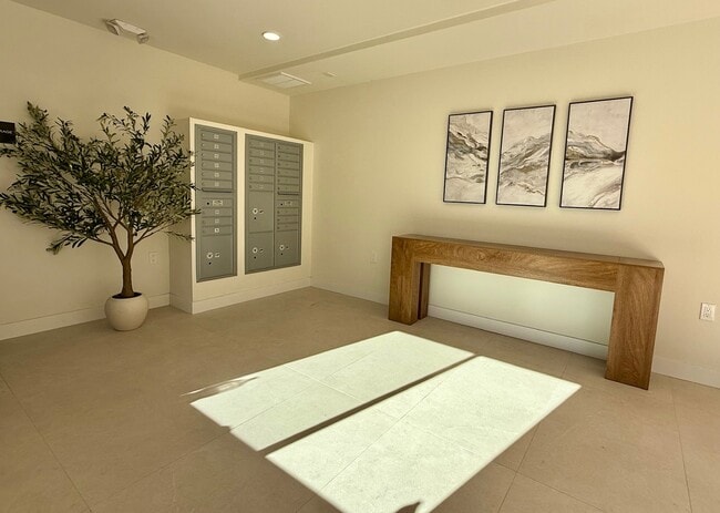 Photo - 14535 Weddington St