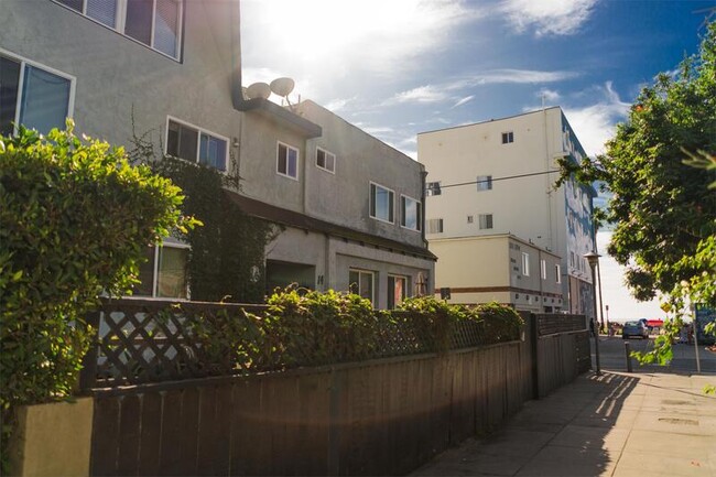 Photo - 14 Wavecrest Ave