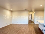 Photo - 5034 Baxter St