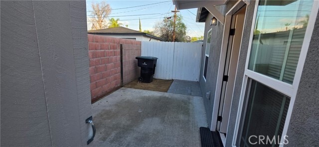 Photo - 1496 Powell Way