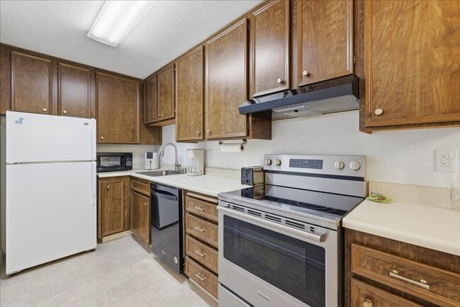 Photo - 685 N Ashurst Ct