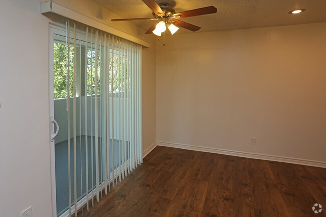 Photo - Park Cerritos Apartments