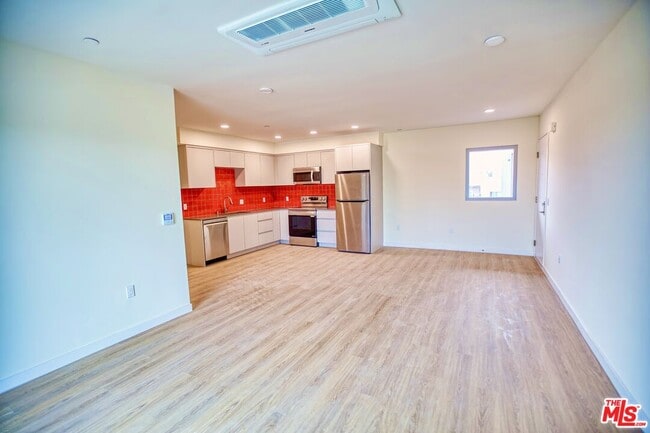 Photo - 14629 Erwin St Unit 203