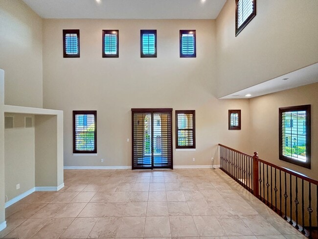 Photo - Bright 2BD/2BA Townhouse in Serra Mesa with Balcony, Fireplace & Resort-Style Amenities