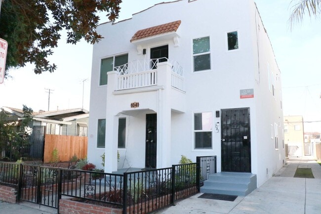 Building Photo - 1041 Dawson Ave Unit 1043