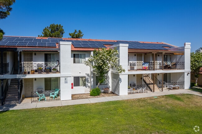 Building Photo - High Desert Villas - 55+ Rental