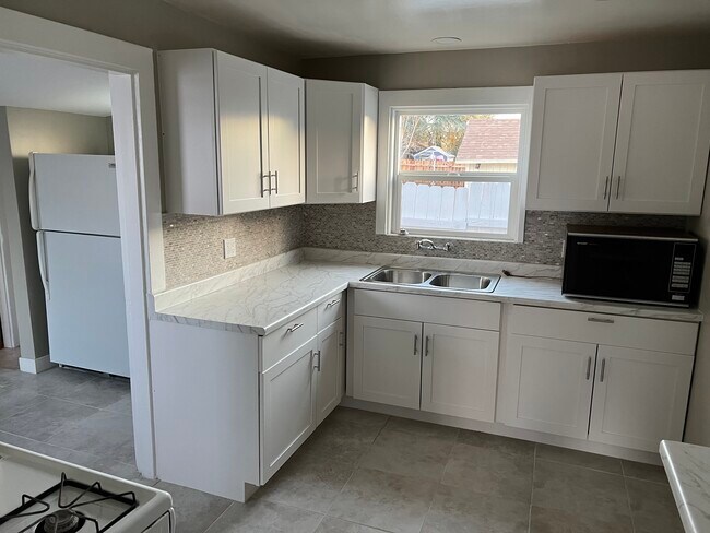 Photo - 315 W Sun Ave