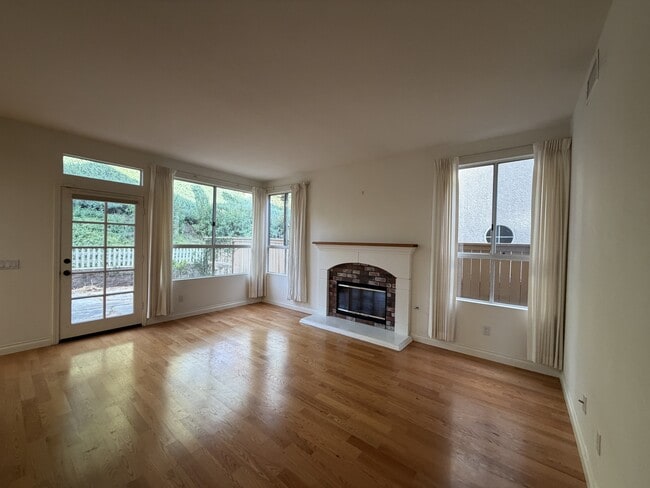 Photo - 2 Chickadee Ln