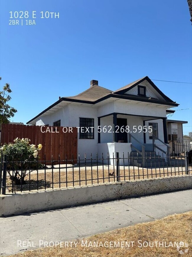Building Photo - 1028 E 10th St Rental