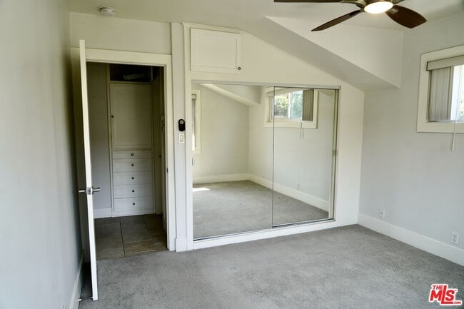 Photo - 4423 Cahuenga Blvd