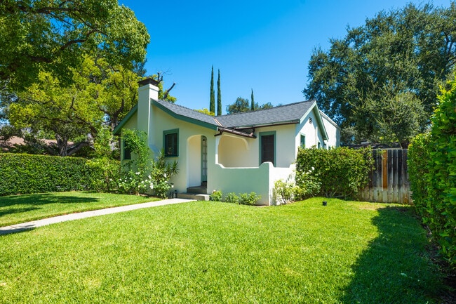 Building Photo - 1726 N Los Robles Ave Rental
