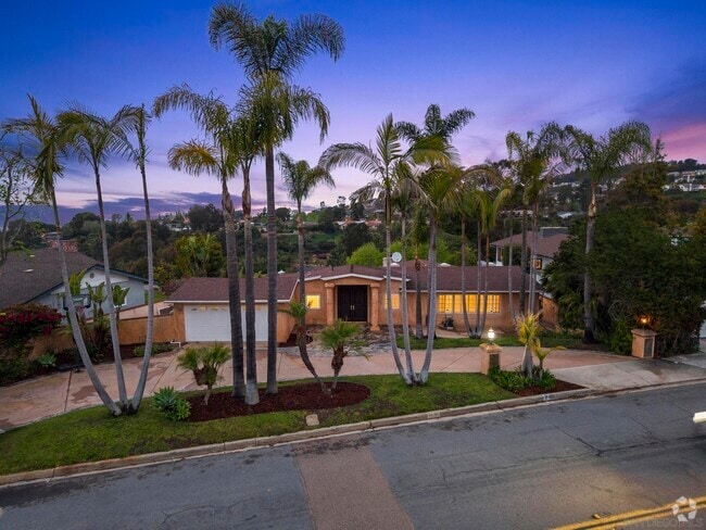 Building Photo - 6430 La Jolla Scenic S Dr Rental