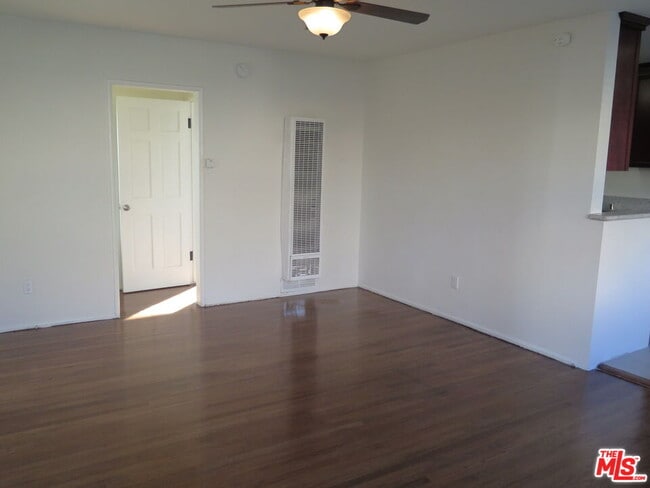 Photo - 833 N Kingsley Dr Unit 2