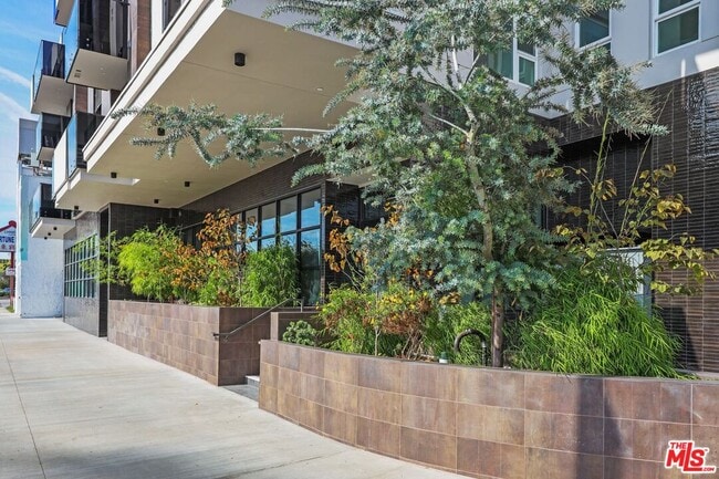 Photo - 951 Ogden Dr Unit 204