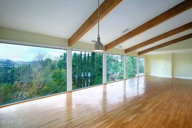 Photo - 4613 Reforma Rd