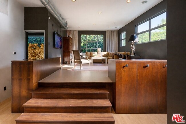 Photo - 710 Orlando Ave Unit 101