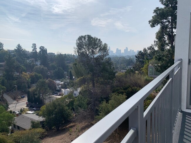 Photo - 2006 N Alvarado St