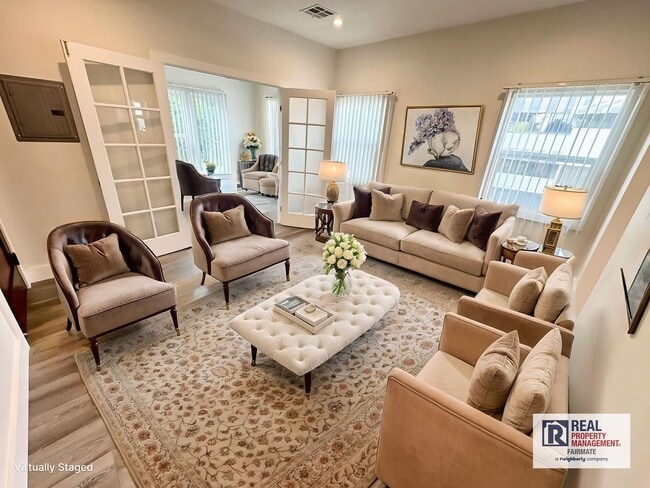 Building Photo - ***1 Bed 1 Bath apartment in the most desi... Unit #86-4 N Catalina