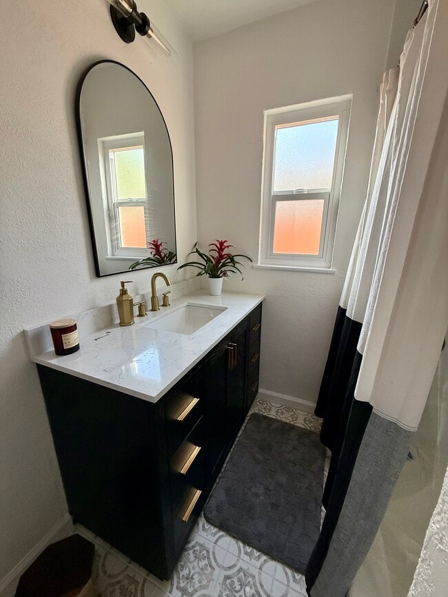 Photo - 4196 N Mountain View Ave