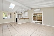 Photo - 905 N Holly St