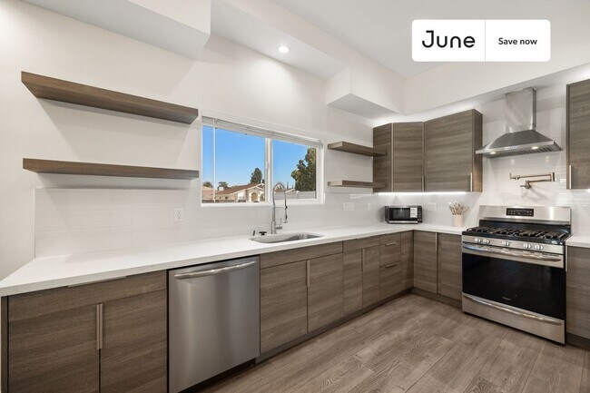 Photo - 5637 Riverton Ave