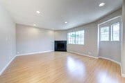 Photo - 604 W Wilson Ave Townhome