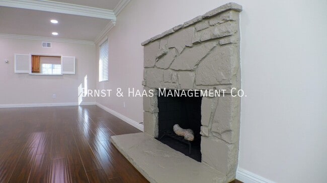 Photo - 19113 Radlett Ave