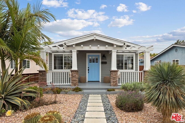 Building Photo - 3836 Seneca Ave