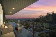Photo - 1737 Sunset Plaza Dr House