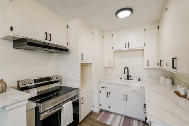 Photo - 59 Esperanza Ave Unit D