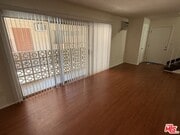 Photo - 18444 Collins St Unit 4